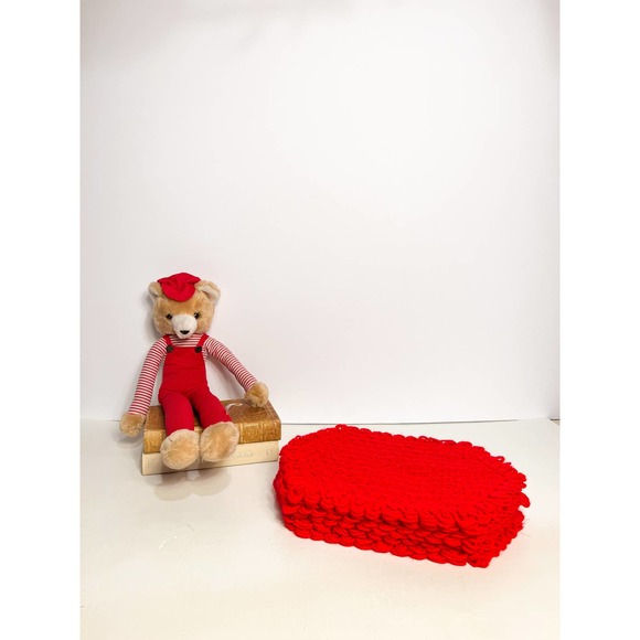 Set of 6 Crocheted Placemats / Table Settings - Picture 1 of 2